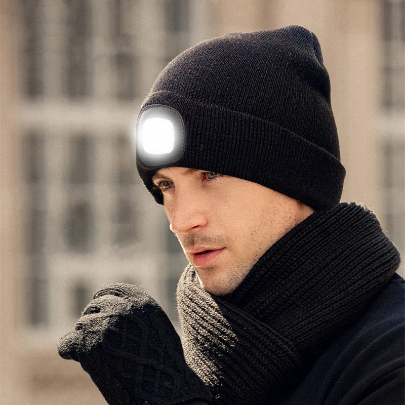 Winterkappe mit LED-Licht - Alltagswelt
